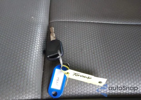 2014 Ford F-150 Xl z USA, uszkodzony, nr VIN 1FTMF1CM5EKD55570